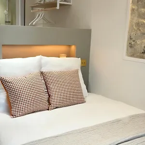 Hotel Paris Amore Отель Париж